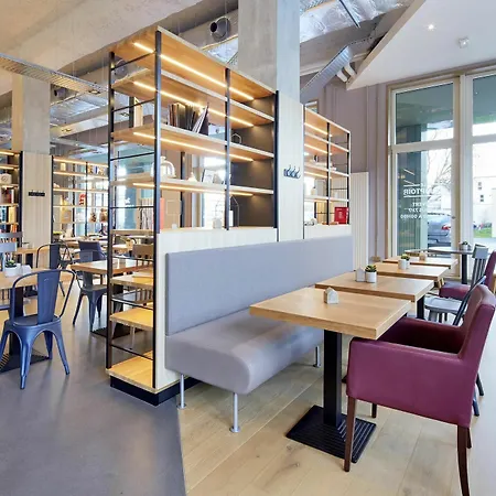 Campanile Paris Sud Saclay- Gif Sur Yvette Hotel