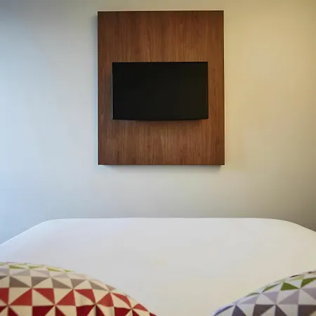 Hotel Campanile Paris Sud Saclay- Gif Sur Yvette Gif-sur-Yvette