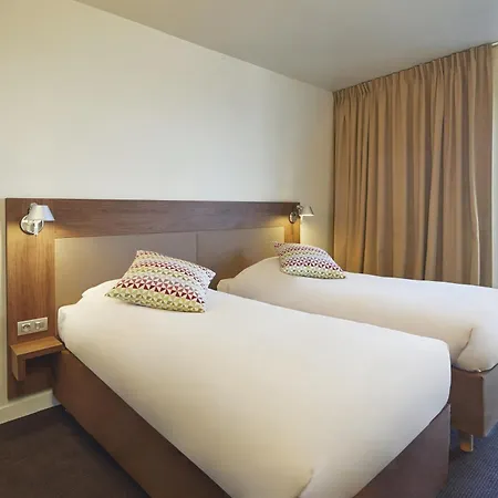 Campanile Prime - Paris Saclay ホテル